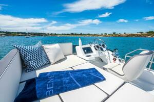 2026 Beneteau Antares 11 Fly thumbnail 11