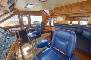 2005 Offshore Yachts thumbnail 13