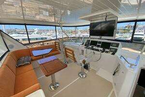 2005 Offshore Yachts thumbnail 15