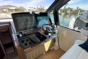 2025 Tiara Yachts 60 EX - Helm 