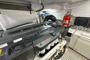 2025 Tiara Yachts EX 60 thumbnail 34