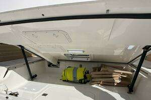 2025 Tiara Yachts EX 60 thumbnail 37