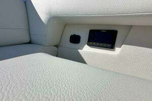 2025 Tiara Yachts EX 60 thumbnail 22
