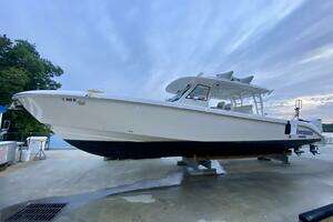 WAHOO 2016 Everglades  Yacht For Sale in Miami Beach FL