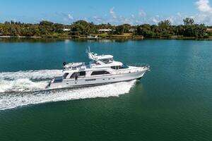 Seanote 2005 Queenship 72 Rayburn CPMY Yacht For Sale in Jupiter FL