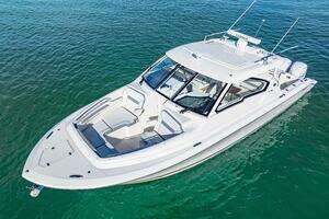Conspirasea 2021 Pursuit DC 365 Yacht For Sale in Saint Petersburg 