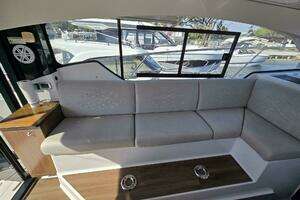 2020 Four Winns V355 Coupe OB thumbnail 12