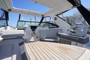 Photo 5270939 for 2023 Sea Ray 320 Sundancer  