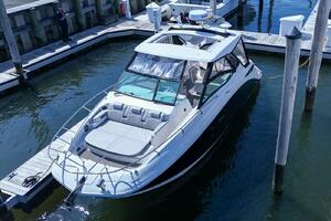 Photo 5270929 for 2023 Sea Ray 320 Sundancer  