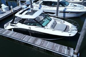 Photo 5270927 for 2023 Sea Ray 320 Sundancer  