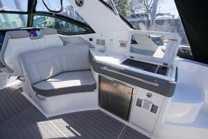 Photo 5270940 for 2023 Sea Ray 320 Sundancer  