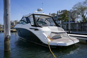 Photo 5270935 for 2023 Sea Ray 320 Sundancer  