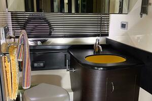 62ft Azimut Yacht For Sale 62ft Azimut Yacht For Sale