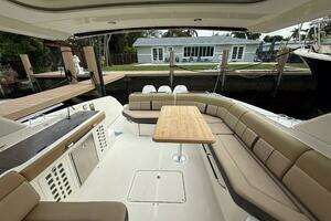  2019 Sea Ray SLX 400 OB Yacht For Sale in Fort Lauderdale FL