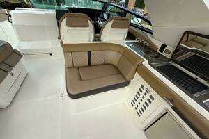  2019 Sea Ray SLX 400 OB Yacht For Sale in Fort Lauderdale FL
