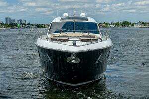  2017 Cruisers Yachts 60 Cantius Yacht For Sale in Fort Lauderdale FL