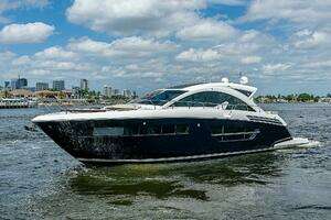  2017 Cruisers Yachts 60 Cantius Yacht For Sale in Fort Lauderdale FL