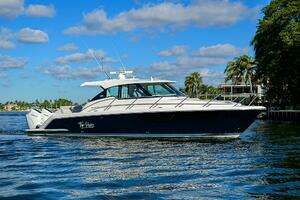  2023 Tiara Yachts 43 LE Yacht For Sale in Fort Lauderdale FL
