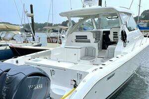  2022 Pursuit OS 355 Offshore Yacht For Sale in Wilmington NC