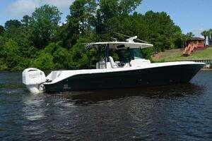 2018 Hydra-Sports 3900 Speciale Yacht For Sale in Florence SC