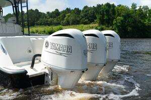 2018 Hydra-Sports 3900 Speciale Yacht For Sale in Florence SC
