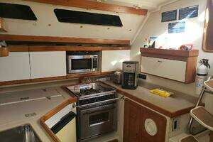1996 Catalina 400 thumbnail 10