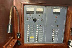 1985 Endeavour 42 thumbnail 57