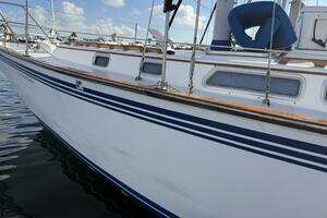 1985 Endeavour 42 thumbnail 25