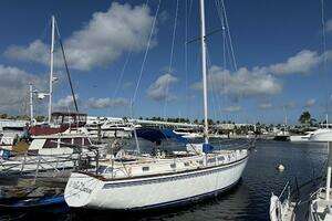 1985 Endeavour 42 thumbnail 80