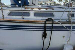 1985 Endeavour 42 thumbnail 26