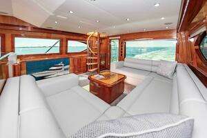 2008 Hatteras 64 Enclosed Bridge thumbnail 36