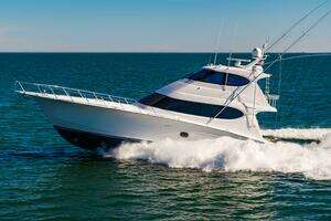 2008 Hatteras 64 Enclosed Bridge thumbnail 12