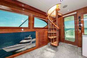 2008 Hatteras 64 Enclosed Bridge thumbnail 37