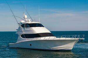2008 Hatteras 64 Enclosed Bridge thumbnail 13