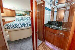 2008 Hatteras 64 Enclosed Bridge thumbnail 57