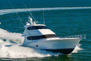 2008 Hatteras 64 Enclosed Bridge thumbnail 83