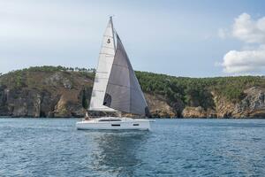 37ft Beneteau Yacht For Sale