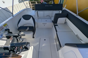 19ft Bayliner Yacht For Sale