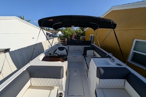 19ft Bayliner Yacht For Sale