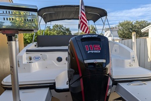19ft Bayliner Yacht For Sale