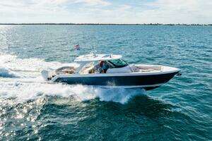 2022 Tiara Yachts 43 LS thumbnail 16