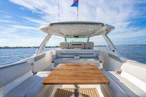 2022 Tiara Yachts 43 LS thumbnail 39