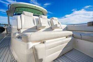 2022 Tiara Yachts 43 LS thumbnail 70
