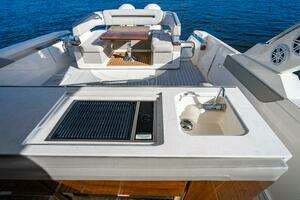 2022 Tiara Yachts 43 LS thumbnail 56
