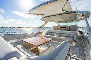 2022 Tiara Yachts 43 LS thumbnail 48