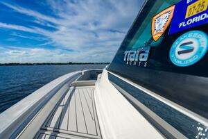 2022 Tiara Yachts 43 LS thumbnail 57