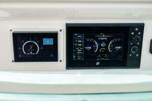 2022 Tiara Yachts 43 LS thumbnail 29