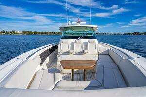 2022 Tiara Yachts 43 LS thumbnail 69