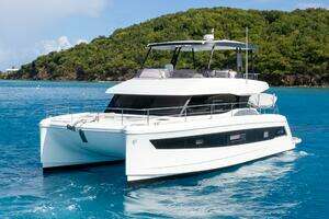 2021 Fountaine Pajot MY44 thumbnail 27