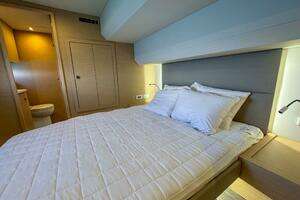 2021 Fountaine Pajot MY44 thumbnail 43
